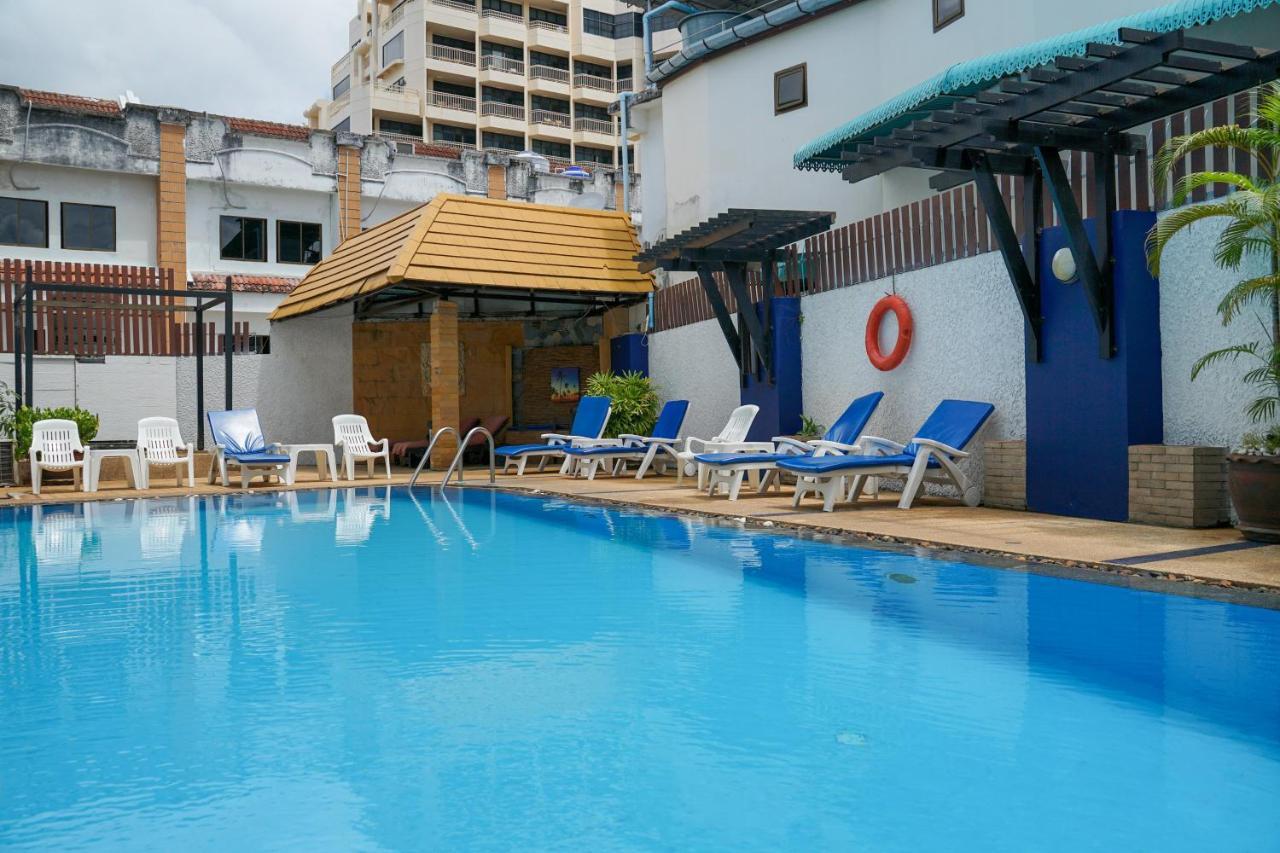 Karon Rattana Beach Hotel By Shanaya מראה חיצוני תמונה